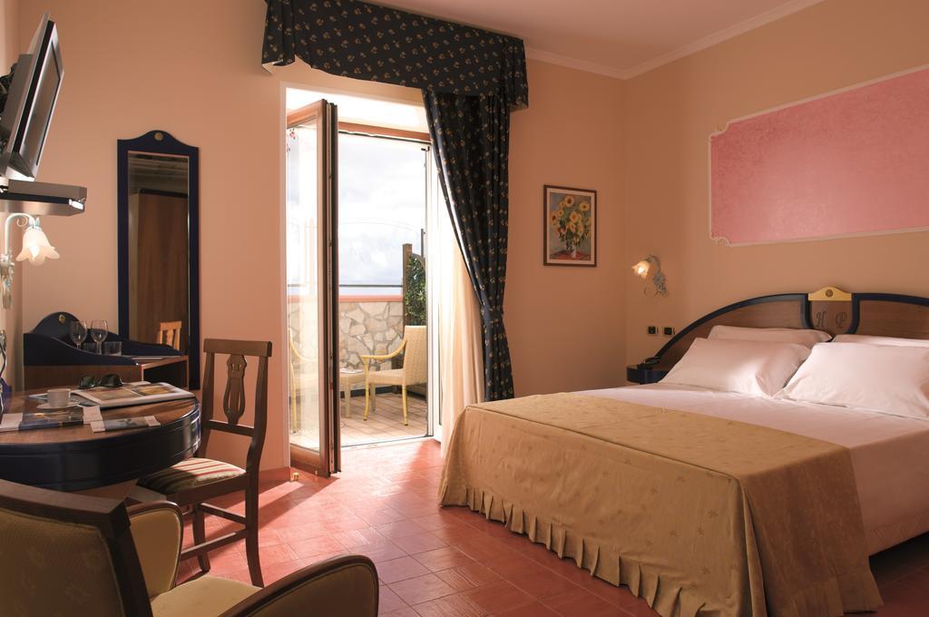 Hotel Prestige Sorrento Eksteriør bilde